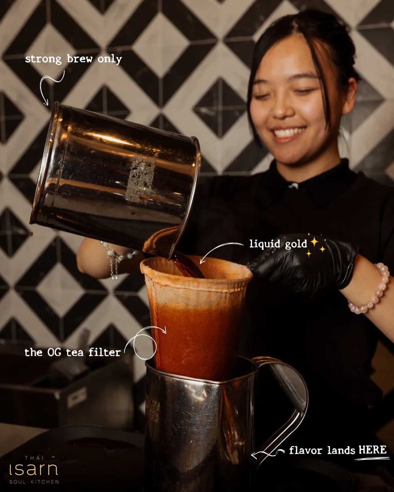 🍃 🫖 Before the sweetness and swirl, Thai tea begins with a strong, concentrated brew—poured slowly through a traditional cloth filter to bring out its deep, earthy flavor.
It’s not the fastest method, but it’s why ours tastes the way it should. Old-school, and worth it. 🙌
#SlowPour #ITSK #SeattleDrinks #ThaiTea #BTS #Kirkland #DiscoverSeattle #ThaiDelights #TeaLover #Lynwood #Ravenna #IsarnThaiSoulKitchen #QueenAnneEats #TeaCraft #ThaiTaste